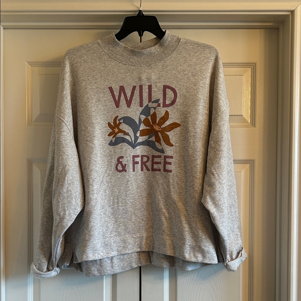 Old Navy Wild & Free *Light* Sweatshirt
